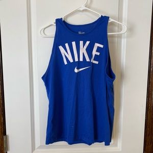 Nike tank size M